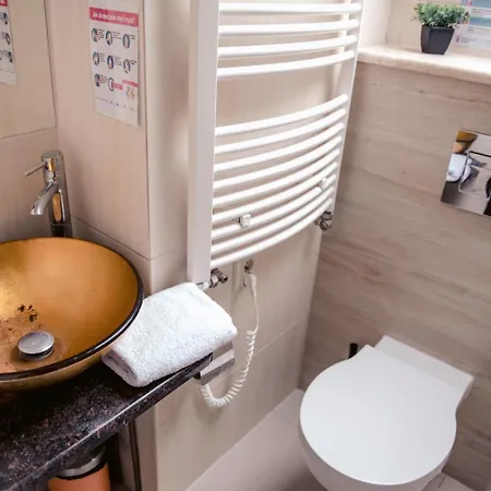 Riffe 99 M Od Plazy W Centrum Rewy דירה