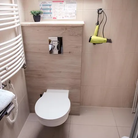 Riffe 99 M Od Plazy W Centrum Rewy דירה