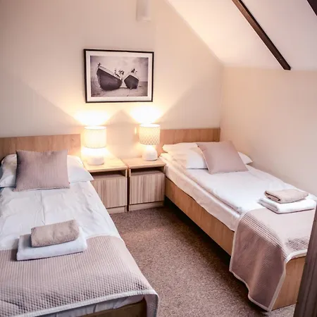 Apartman Riffe 99 M Od Plazy W Centrum Rewy