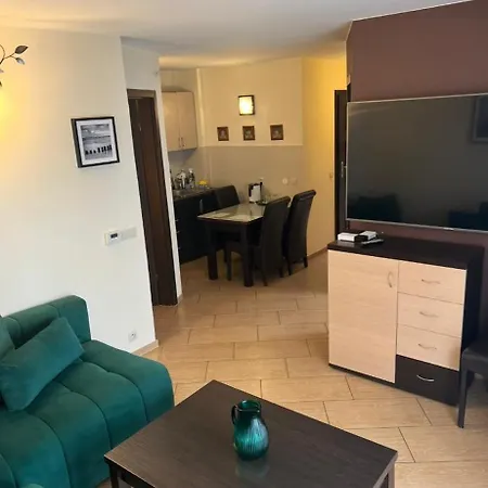 Riffe 99 M Od Plazy W Centrum Rewy Lägenhet