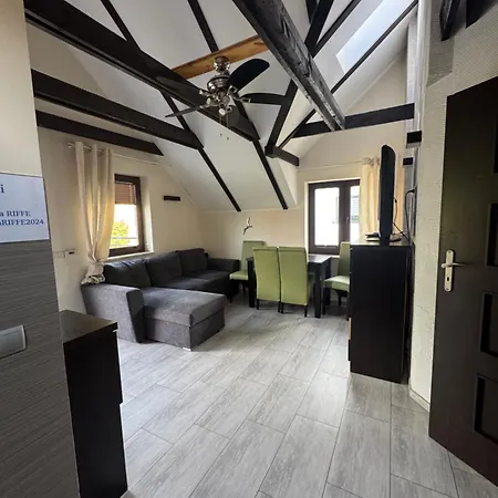 Apartman Riffe 99 M Od Plazy W Centrum Rewy