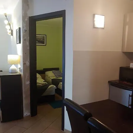 דירה Riffe 99 M Od Plazy W Centrum Rewy רווה